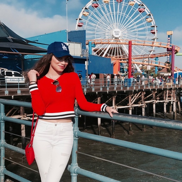 Urban Outfitters cute orange cropped top - Picture 1 of 2